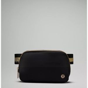 Lululemon Everywhere Belt Bag 1L Black/Gold/White Opal